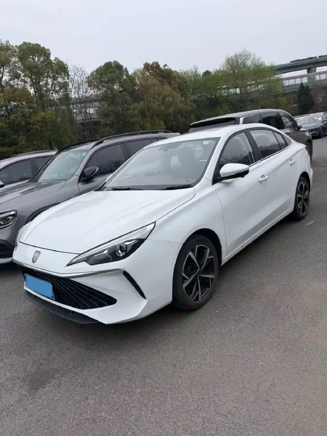 2023 Roewe i5 1.5L 129HP L4 CVT,autocango,china used car exporter,china ev exporter,chinese used car exporter,chinese used ev exporter