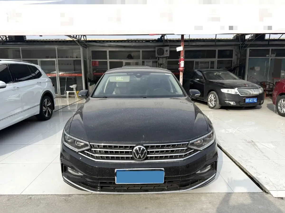 2023 Volkswagen Magotan 2.0T 186HP L4 7DCT,autocango,china used car exporter,china ev exporter,chinese used car exporter,chinese used ev exporter