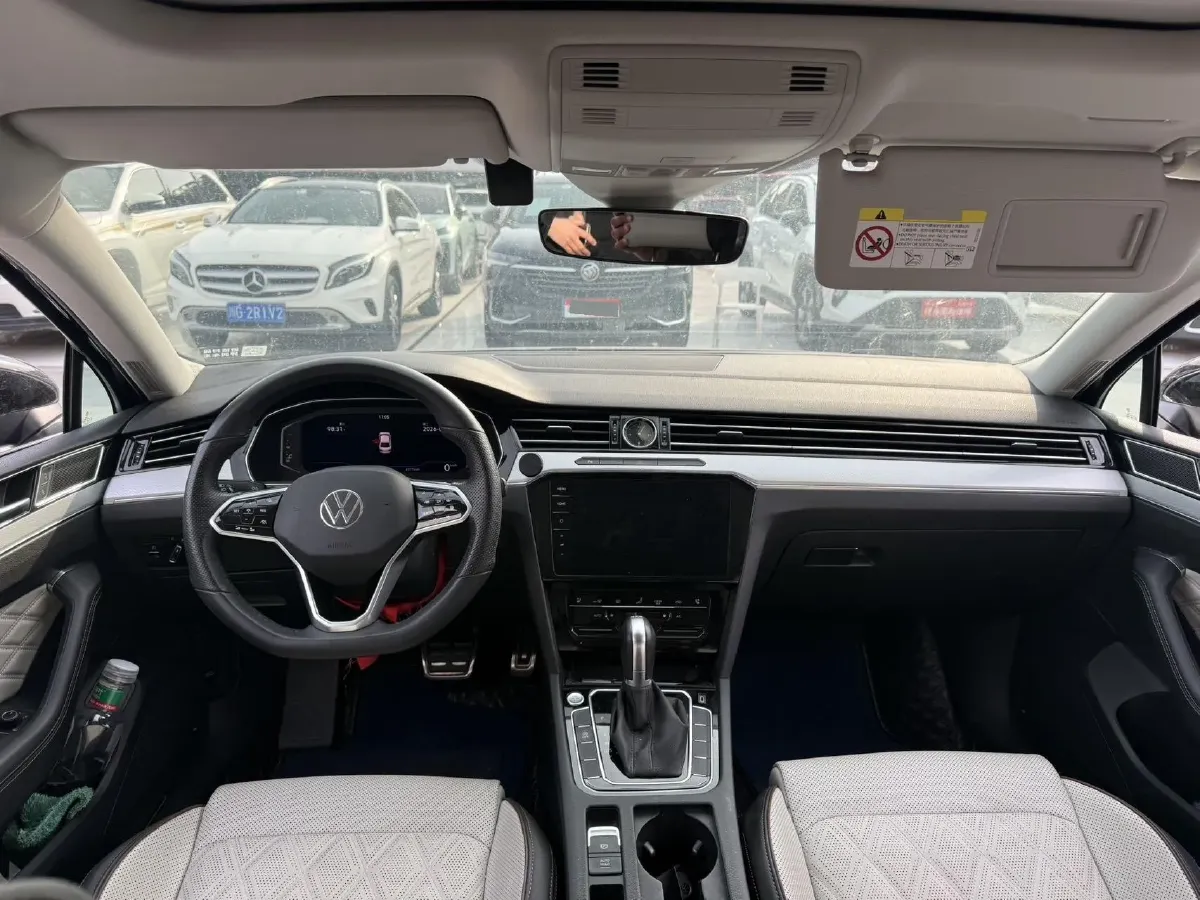 2023 Volkswagen Magotan 2.0T 186HP L4 7DCT,autocango,china used car exporter,china ev exporter,chinese used car exporter,chinese used ev exporter