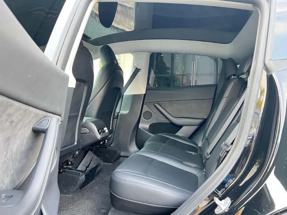 2022 Tesla Model Y BEV 60KWH,autocango,china used car exporter,china ev exporter,chinese used car exporter,chinese used ev exporter