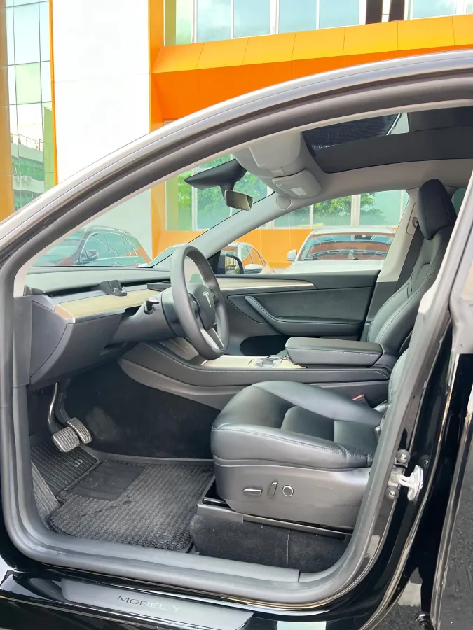 2022 Tesla Model Y BEV 60KWH,autocango,china used car exporter,china ev exporter,chinese used car exporter,chinese used ev exporter