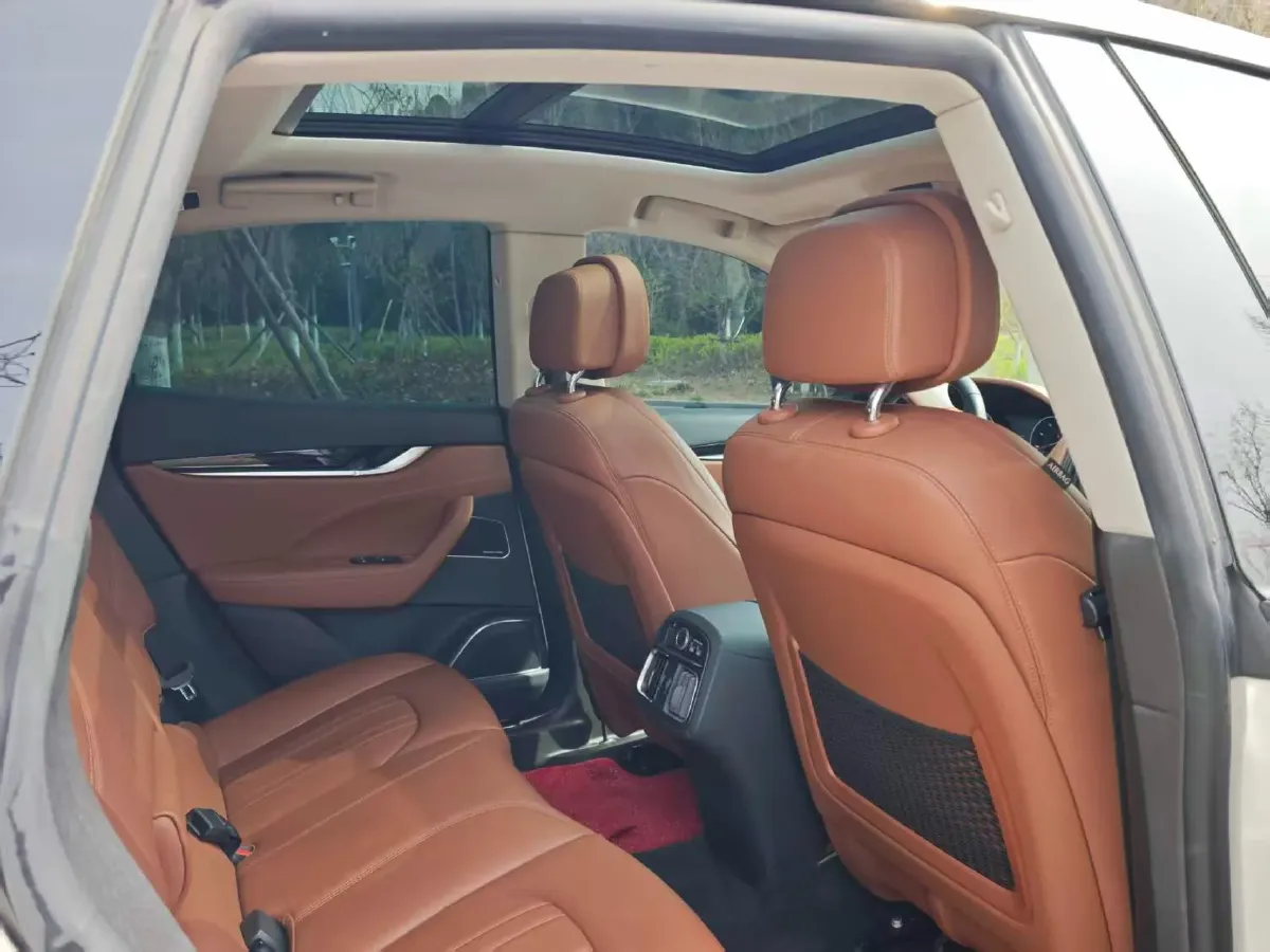 2021 Maserati Levante 3.0T 350HP V6 8AT,autocango,china used car exporter,china ev exporter,chinese used car exporter,chinese used ev exporter