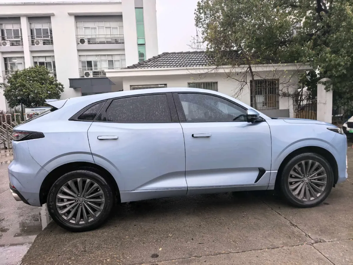 2021 ChangAn UNI-K 2.0T 233HP L4 8AT,autocango,china used car exporter,china ev exporter,chinese used car exporter,chinese used ev exporter