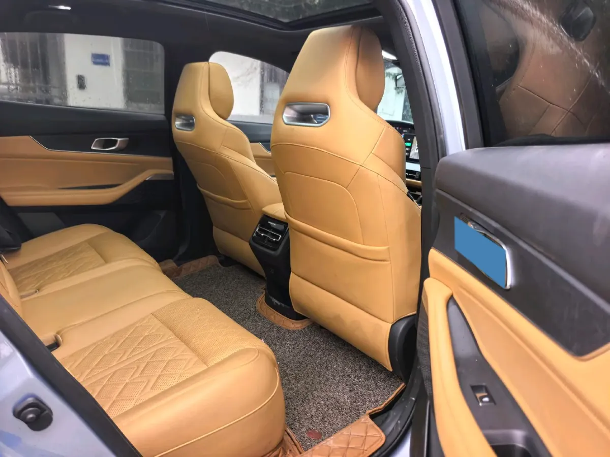 2021 ChangAn UNI-K 2.0T 233HP L4 8AT,autocango,china used car exporter,china ev exporter,chinese used car exporter,chinese used ev exporter