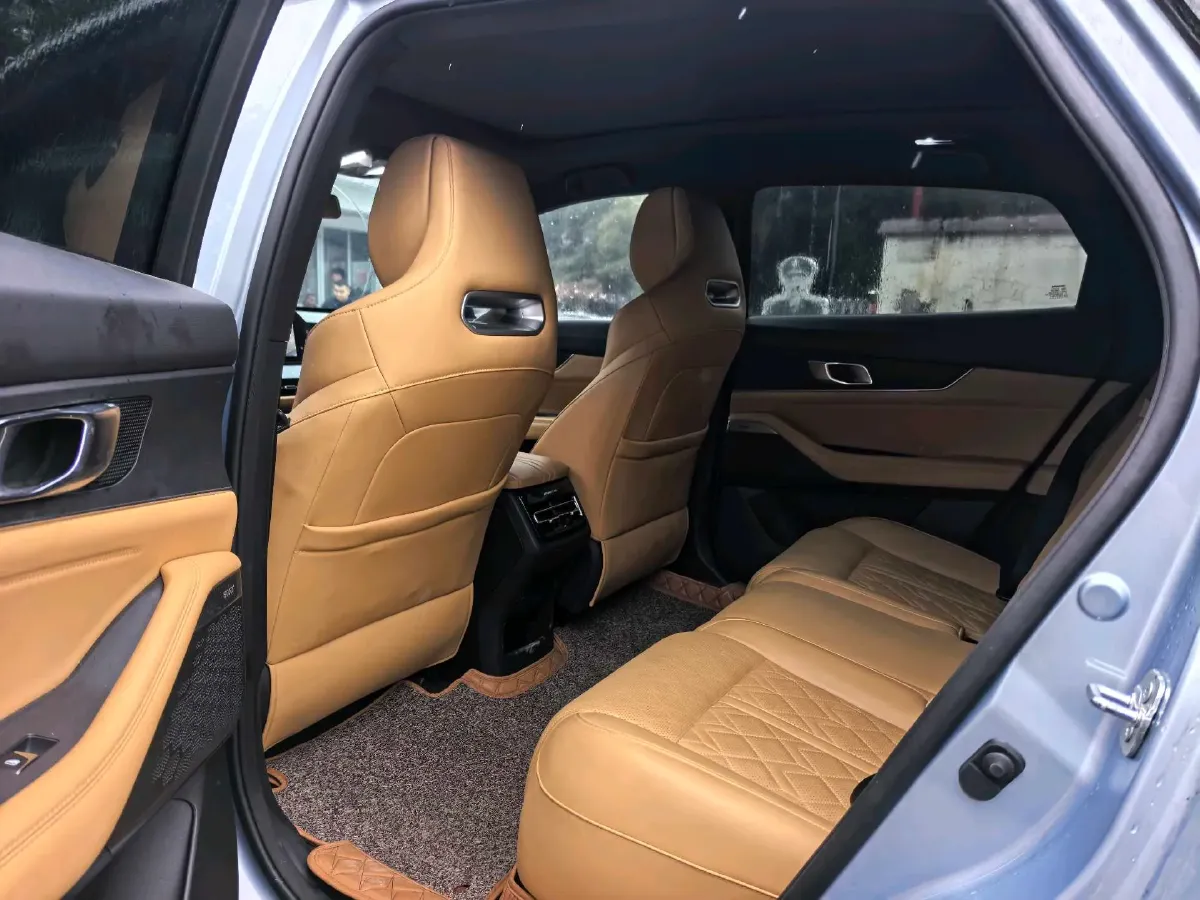 2021 ChangAn UNI-K 2.0T 233HP L4 8AT,autocango,china used car exporter,china ev exporter,chinese used car exporter,chinese used ev exporter