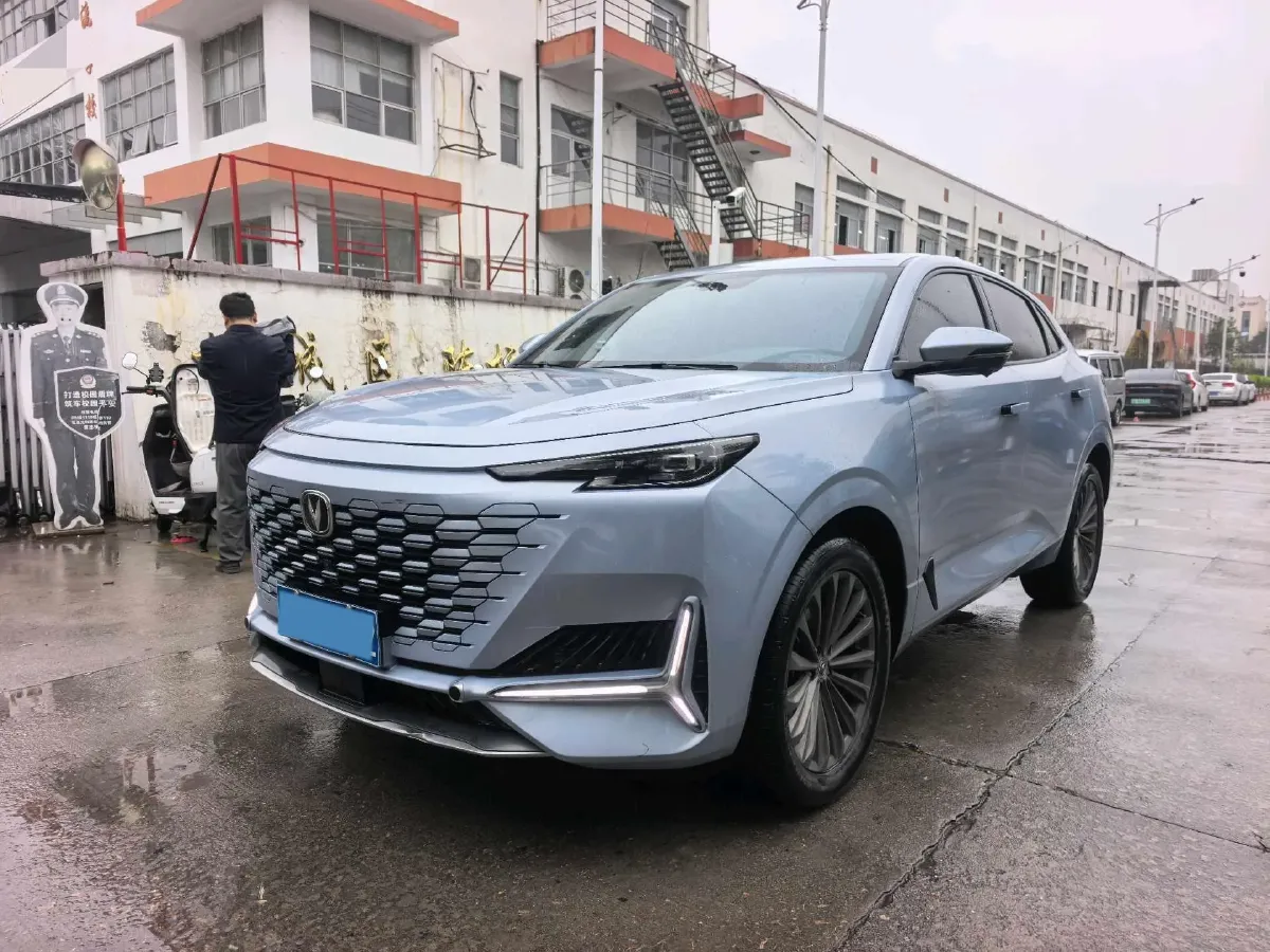 2021 ChangAn UNI-K 2.0T 233HP L4 8AT,autocango,china used car exporter,china ev exporter,chinese used car exporter,chinese used ev exporter