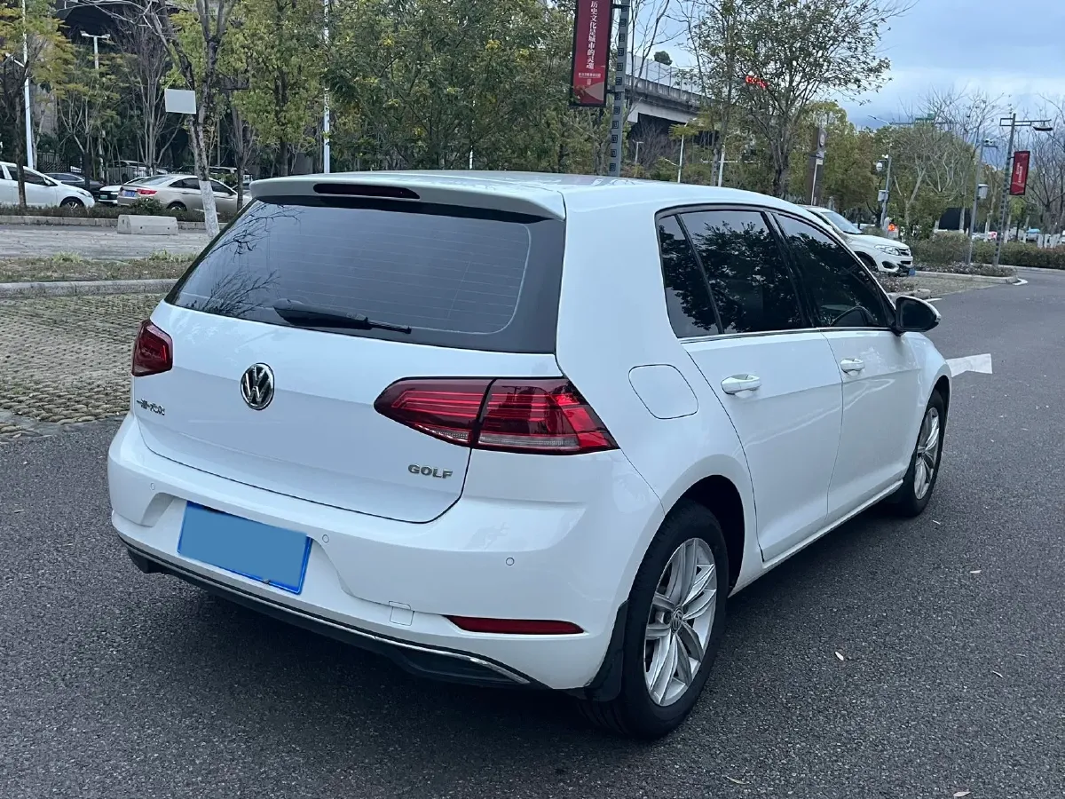 2018 Volkswagen Golf 1.6L 110HP L4 6AT,autocango,china used car exporter,china ev exporter,chinese used car exporter,chinese used ev exporter