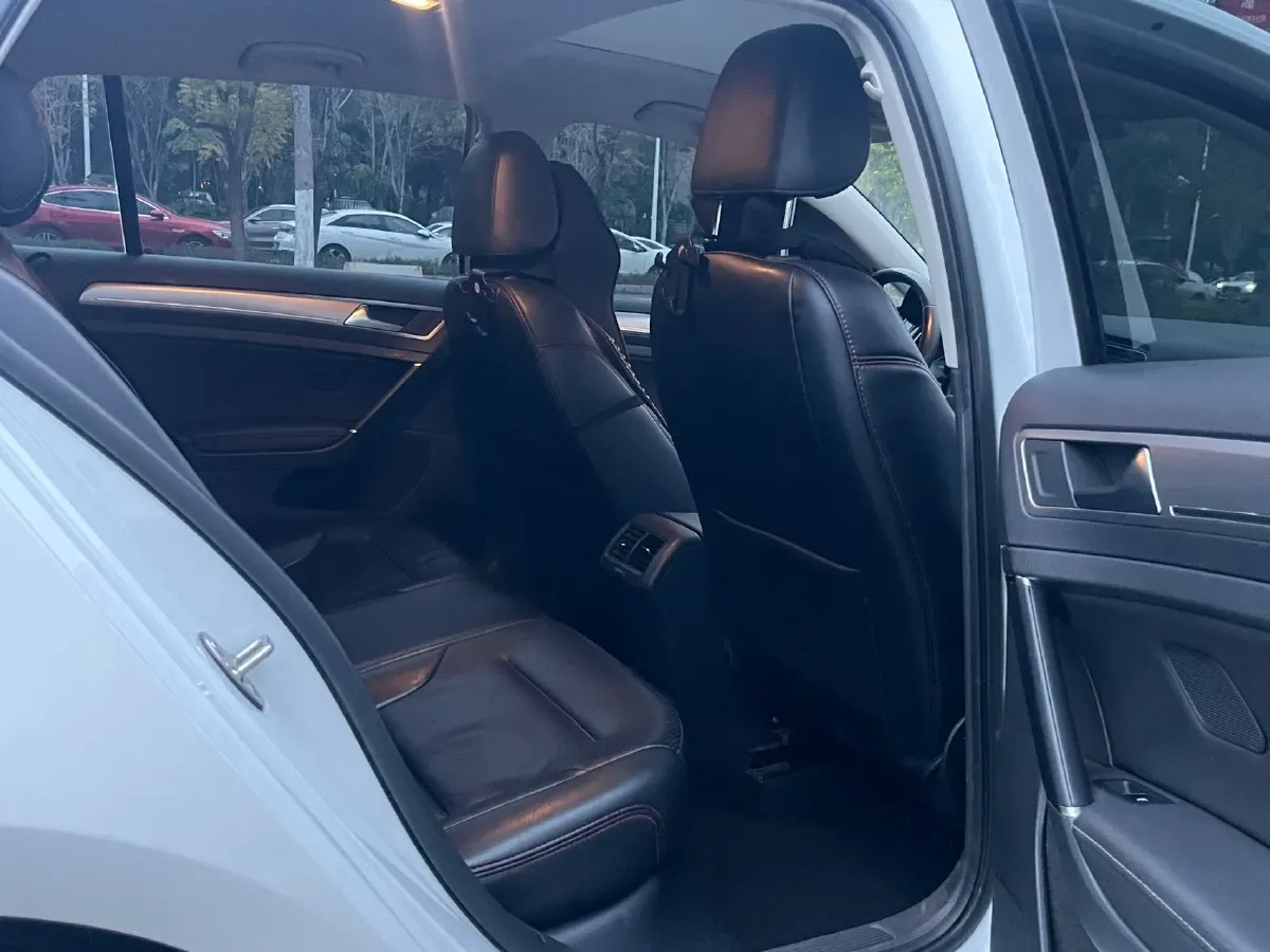 2018 Volkswagen Golf 1.6L 110HP L4 6AT,autocango,china used car exporter,china ev exporter,chinese used car exporter,chinese used ev exporter