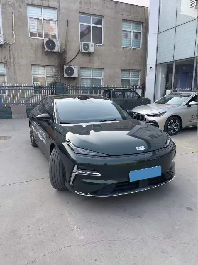 2025 Geely Galaxy Starshine 8 1.5T 163HP L4 3DHT PHEV 27.69KWH,autocango,china used car exporter,china ev exporter,chinese used car exporter,chinese used ev exporter