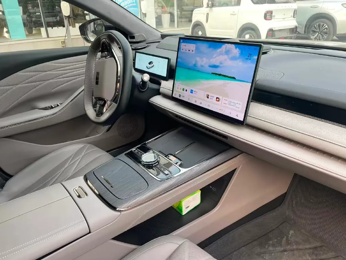 2025 Geely Galaxy Starshine 8 1.5T 163HP L4 3DHT PHEV 27.69KWH,autocango,china used car exporter,china ev exporter,chinese used car exporter,chinese used ev exporter