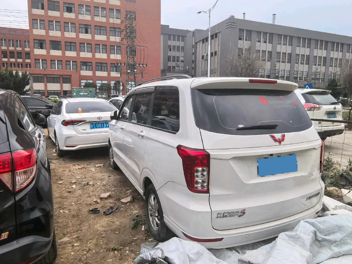 2018 WuLing HongGuang 1.5L 105HP L4 5MT,autocango,china used car exporter,china ev exporter,chinese used car exporter,chinese used ev exporter