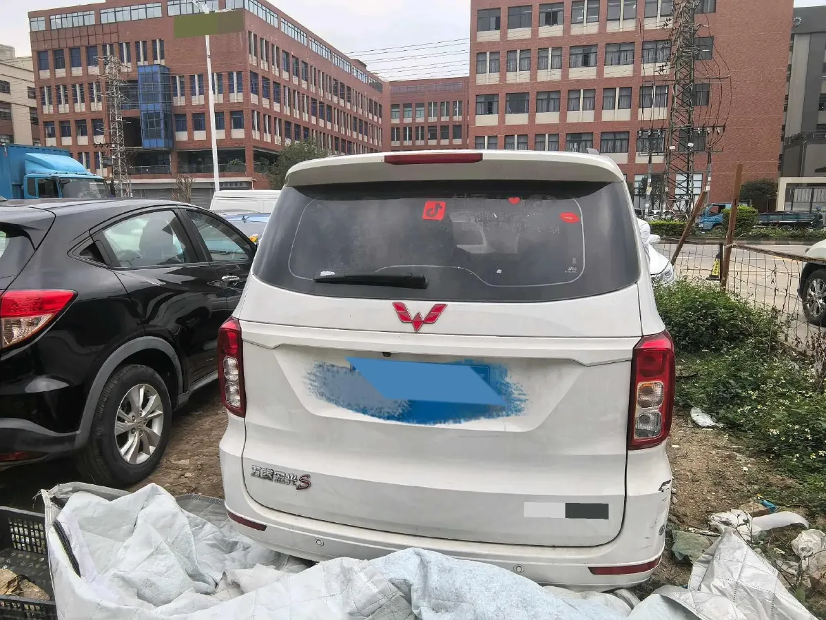 2018 WuLing HongGuang 1.5L 105HP L4 5MT,autocango,china used car exporter,china ev exporter,chinese used car exporter,chinese used ev exporter