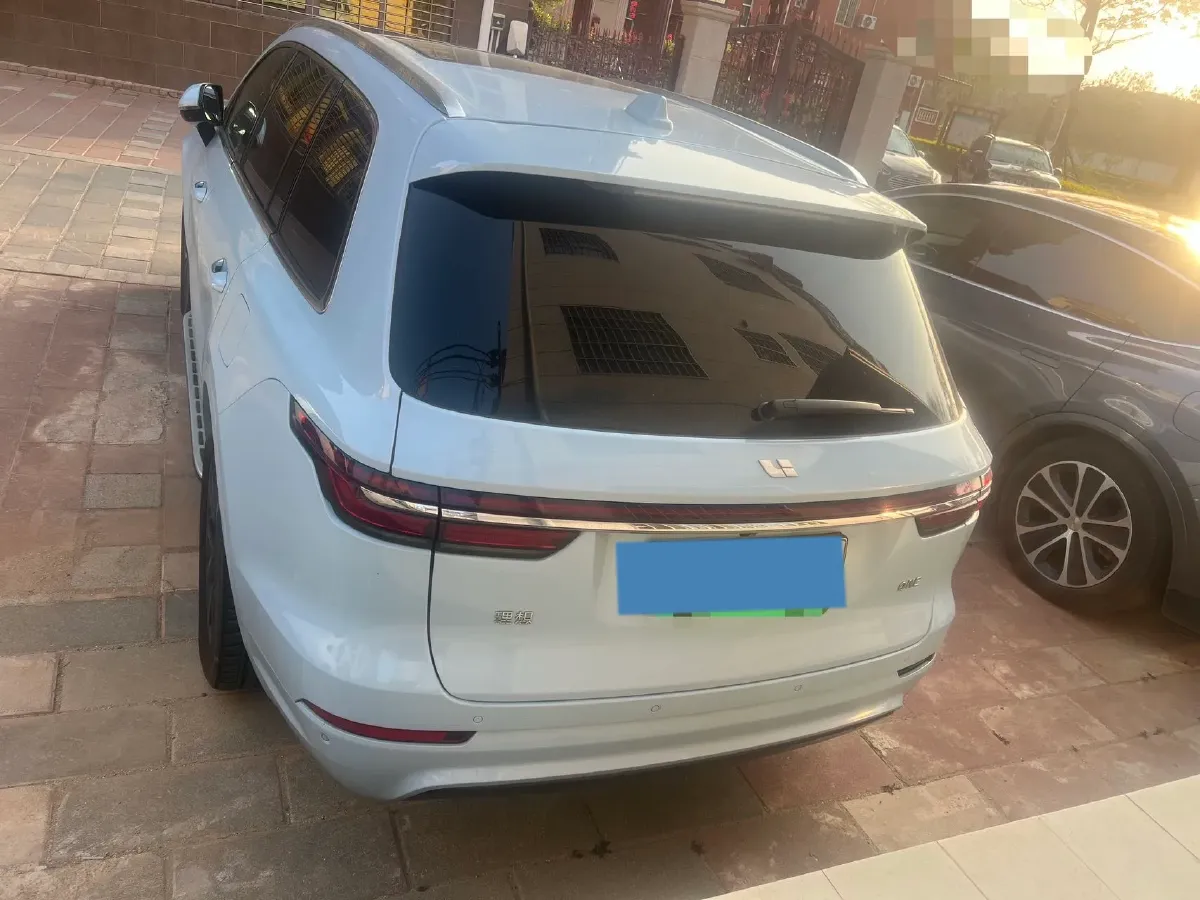 2020 Li ONE Range Extended 131HP REEV 40.5KWH,autocango,china used car exporter,china ev exporter,chinese used car exporter,chinese used ev exporter