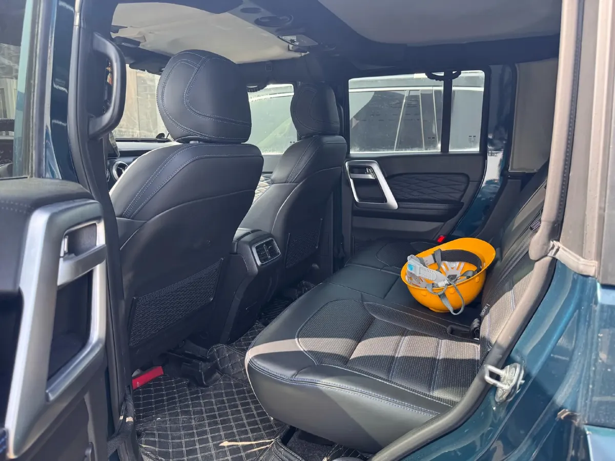 2020 Beijing BJ40 2.0T 224HP L4 8AT,autocango,china used car exporter,china ev exporter,chinese used car exporter,chinese used ev exporter