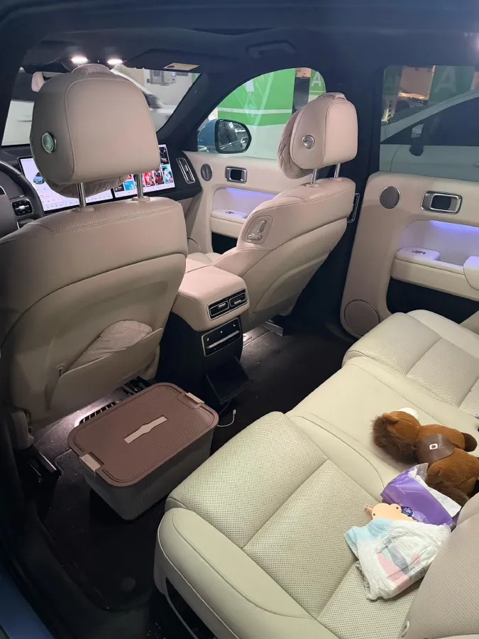 2023 Li L7 Range Extended 154HP REEV 40.9KWH,autocango,china used car exporter,china ev exporter,chinese used car exporter,chinese used ev exporter