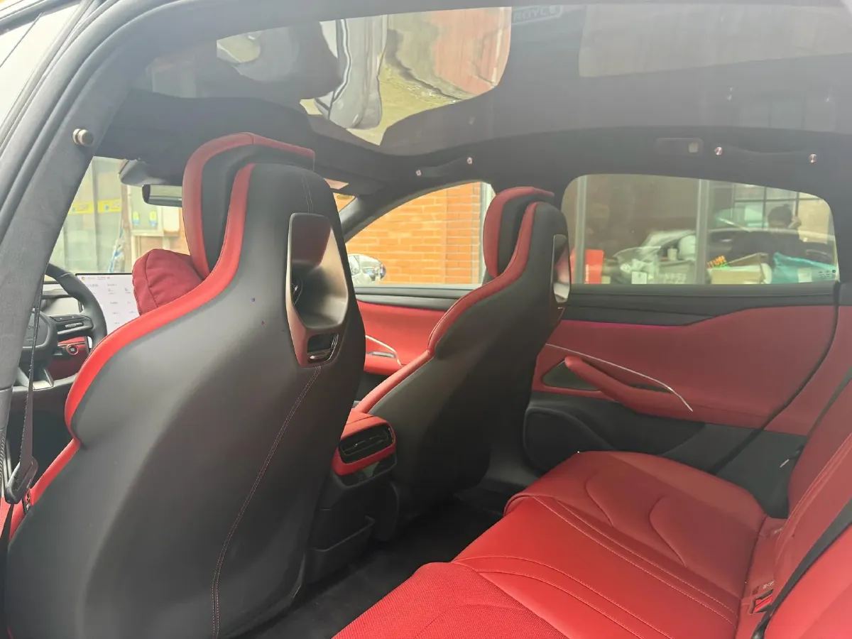 2024 MI SU7 BEV 101KWH,autocango,china used car exporter,china ev exporter,chinese used car exporter,chinese used ev exporter