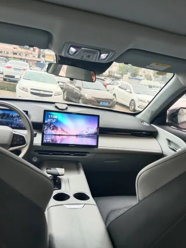 2025 ChangAn UNI-Z 1.5L 98HP L4 E-CVT PHEV 18.4KWH,autocango,china used car exporter,china ev exporter,chinese used car exporter,chinese used ev exporter