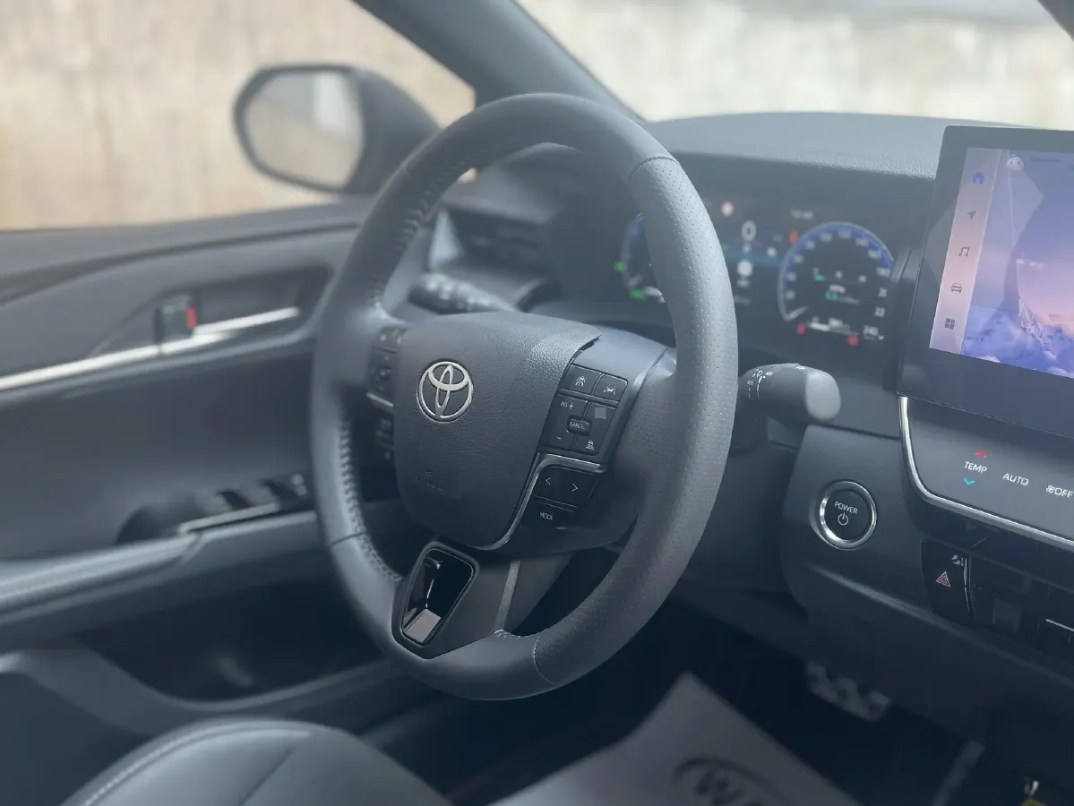 2026 Toyota Camry 2.0L 152HP L4 E-CVT Hybrid,autocango,china used car exporter,china ev exporter,chinese used car exporter,chinese used ev exporter