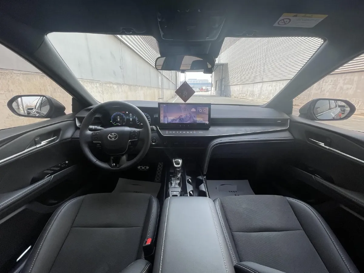 2026 Toyota Camry 2.0L 152HP L4 E-CVT Hybrid,autocango,china used car exporter,china ev exporter,chinese used car exporter,chinese used ev exporter