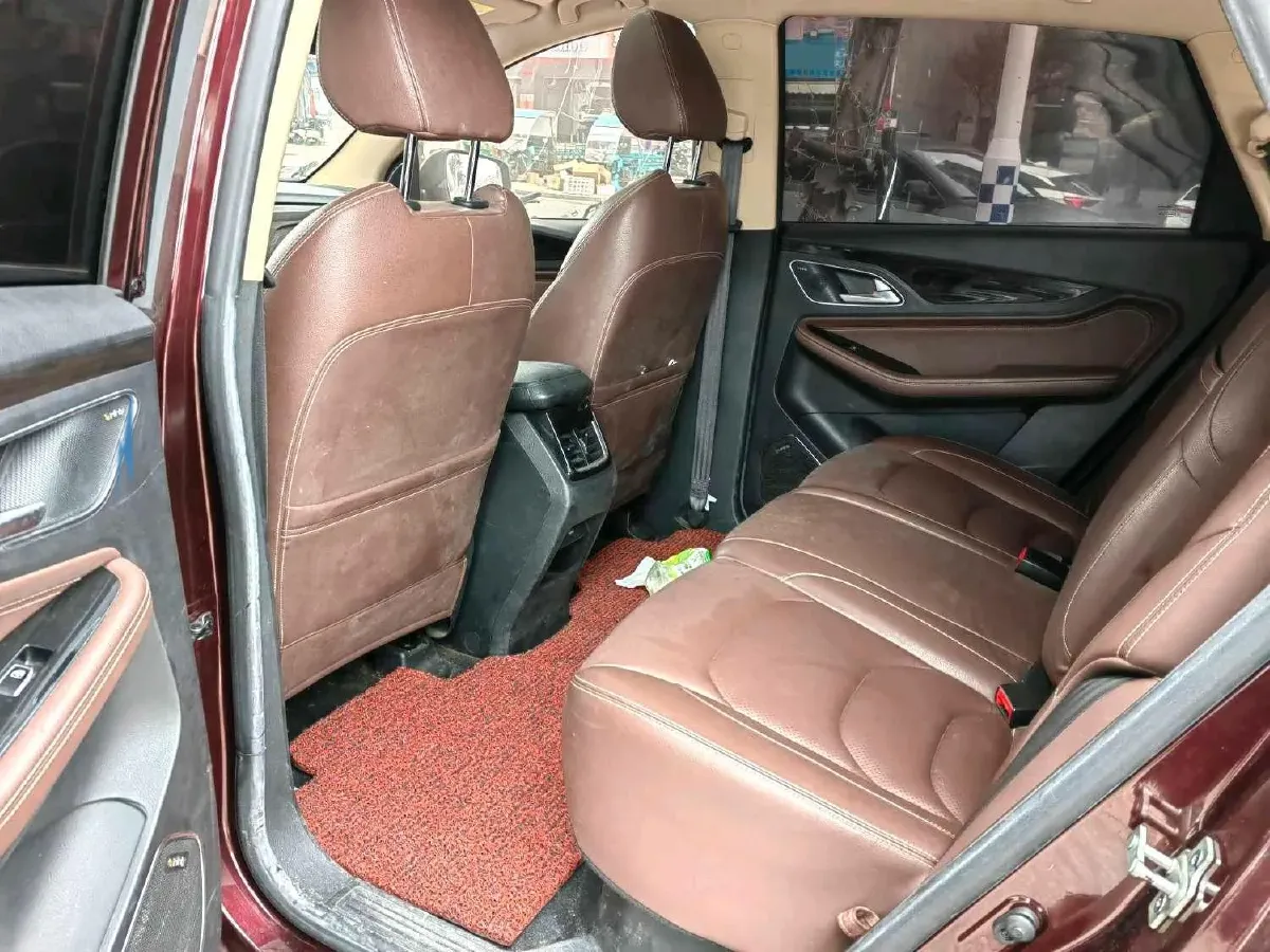 2017 BaoJun 560 1.5T 150HP L4 6DCT,autocango,china used car exporter,china ev exporter,chinese used car exporter,chinese used ev exporter