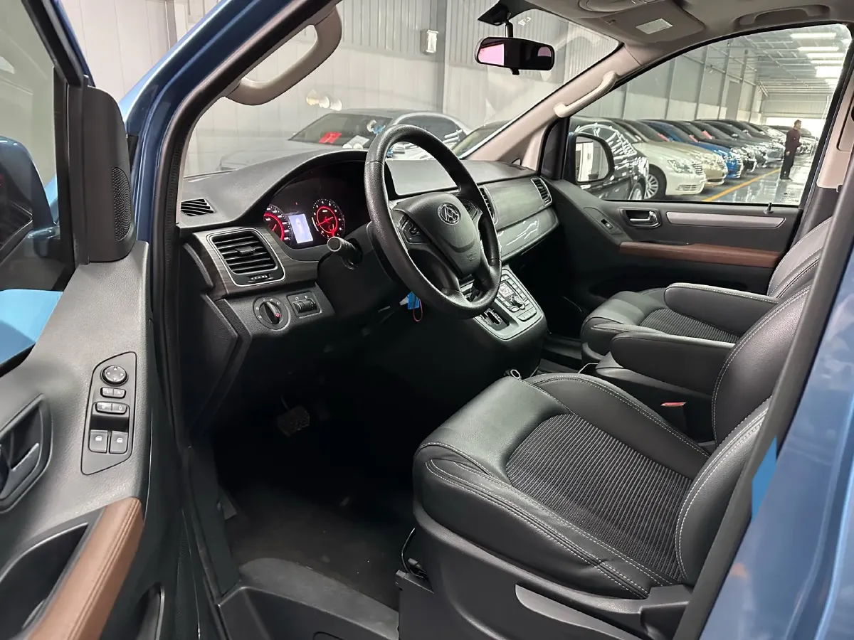 2016 MAXUS G10 2.0T 224HP L4 6AT,autocango,china used car exporter,china ev exporter,chinese used car exporter,chinese used ev exporter