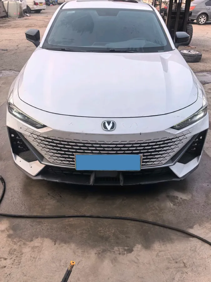 2023 ChangAn UNI-V iDD 1.5T 170HP L4 6TCT PHEV 18.4KWH,autocango,china used car exporter,china ev exporter,chinese used car exporter,chinese used ev exporter