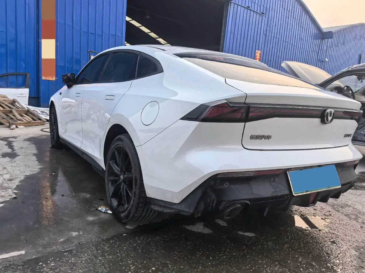 2023 ChangAn UNI-V iDD 1.5T 170HP L4 6TCT PHEV 18.4KWH,autocango,china used car exporter,china ev exporter,chinese used car exporter,chinese used ev exporter