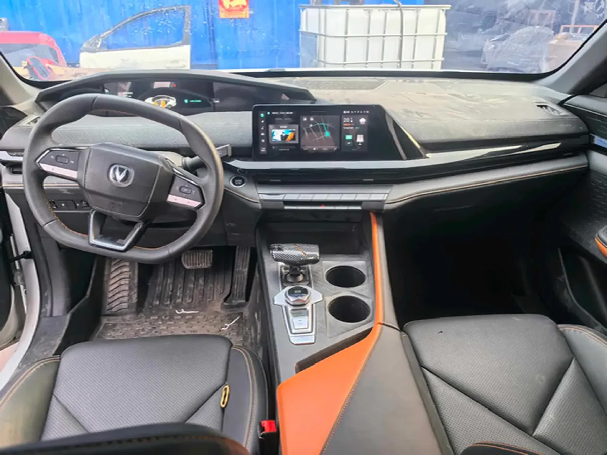 2023 ChangAn UNI-V iDD 1.5T 170HP L4 6TCT PHEV 18.4KWH,autocango,china used car exporter,china ev exporter,chinese used car exporter,chinese used ev exporter