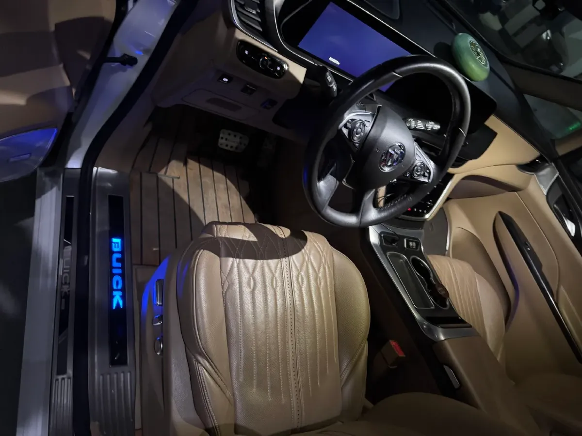 2021 Buick GL8 2.0T 237HP L4 9AT,autocango,china used car exporter,china ev exporter,chinese used car exporter,chinese used ev exporter