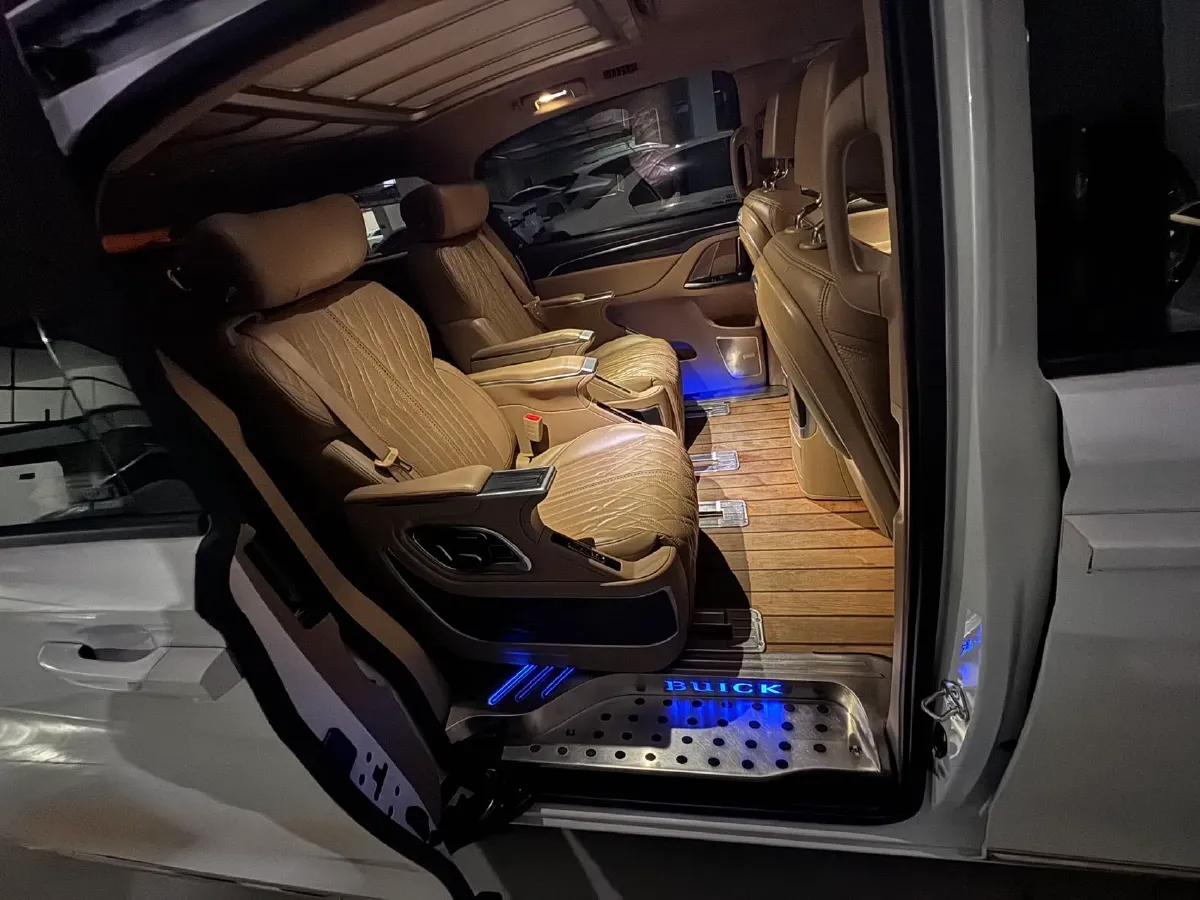 2021 Buick GL8 2.0T 237HP L4 9AT,autocango,china used car exporter,china ev exporter,chinese used car exporter,chinese used ev exporter