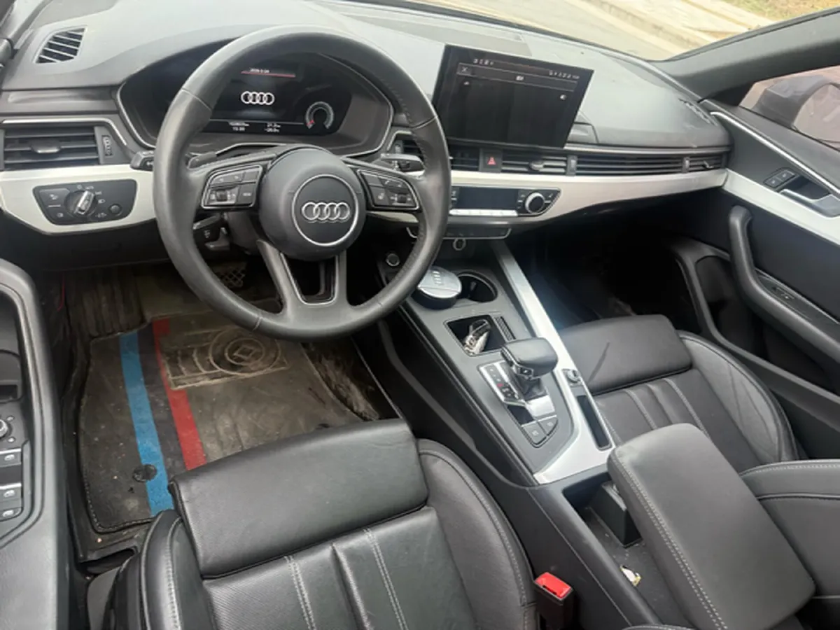 2020 Audi A4L 2.0T 190HP L4 7DCT,autocango,china used car exporter,china ev exporter,chinese used car exporter,chinese used ev exporter