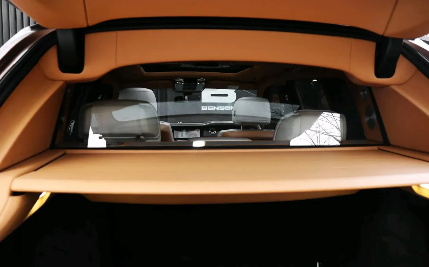 2018 Rolls-Royce Cullinan 6.7T 571HP V12 8AT,autocango,china used car exporter,china ev exporter,chinese used car exporter,chinese used ev exporter