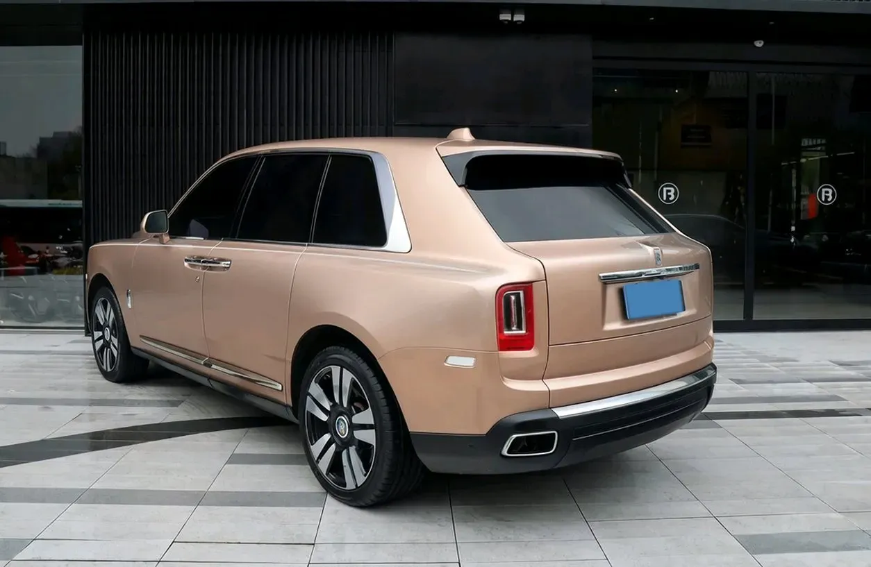 2018 Rolls-Royce Cullinan 6.7T 571HP V12 8AT,autocango,china used car exporter,china ev exporter,chinese used car exporter,chinese used ev exporter
