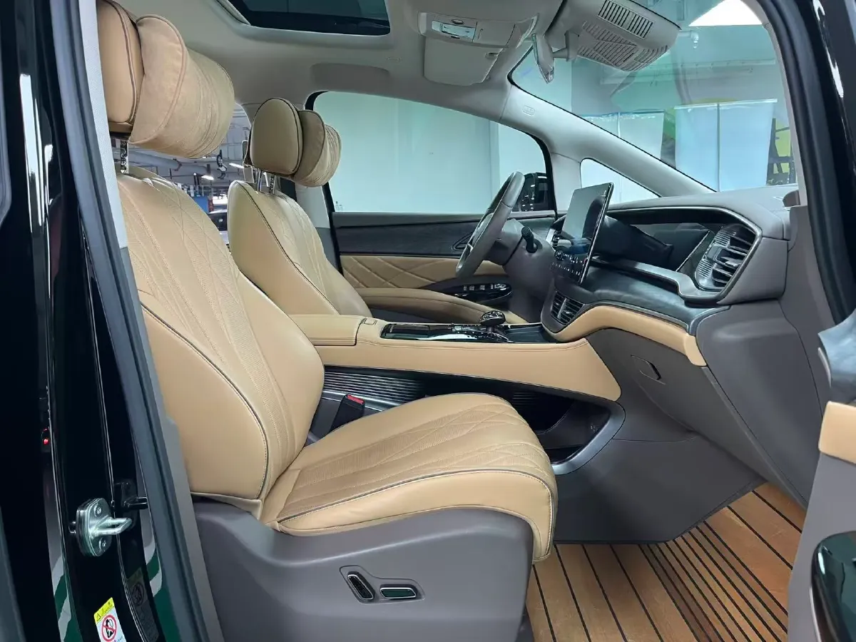 2022 HongQi HS7 3.0T 337HP V6 8AT,autocango,china used car exporter,china ev exporter,chinese used car exporter,chinese used ev exporter