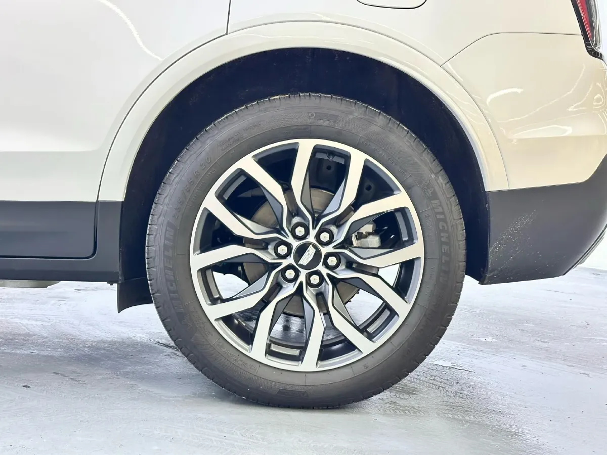 2024 Cadillac XT5 2.0T 237HP L4 9AT,autocango,china used car exporter,china ev exporter,chinese used car exporter,chinese used ev exporter