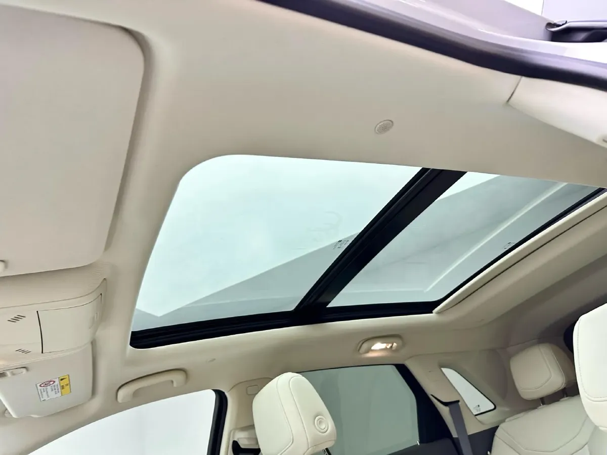 2024 Cadillac XT5 2.0T 237HP L4 9AT,autocango,china used car exporter,china ev exporter,chinese used car exporter,chinese used ev exporter