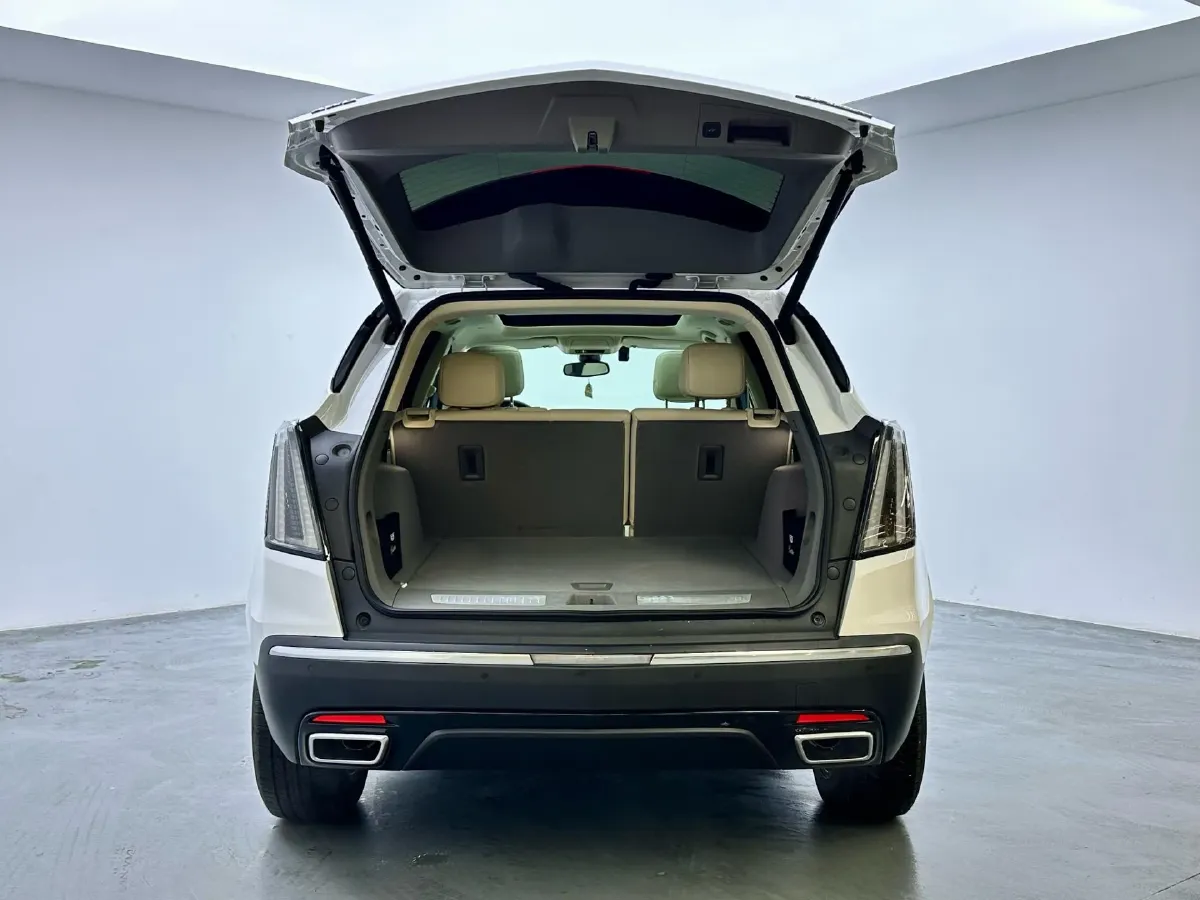 2024 Cadillac XT5 2.0T 237HP L4 9AT,autocango,china used car exporter,china ev exporter,chinese used car exporter,chinese used ev exporter