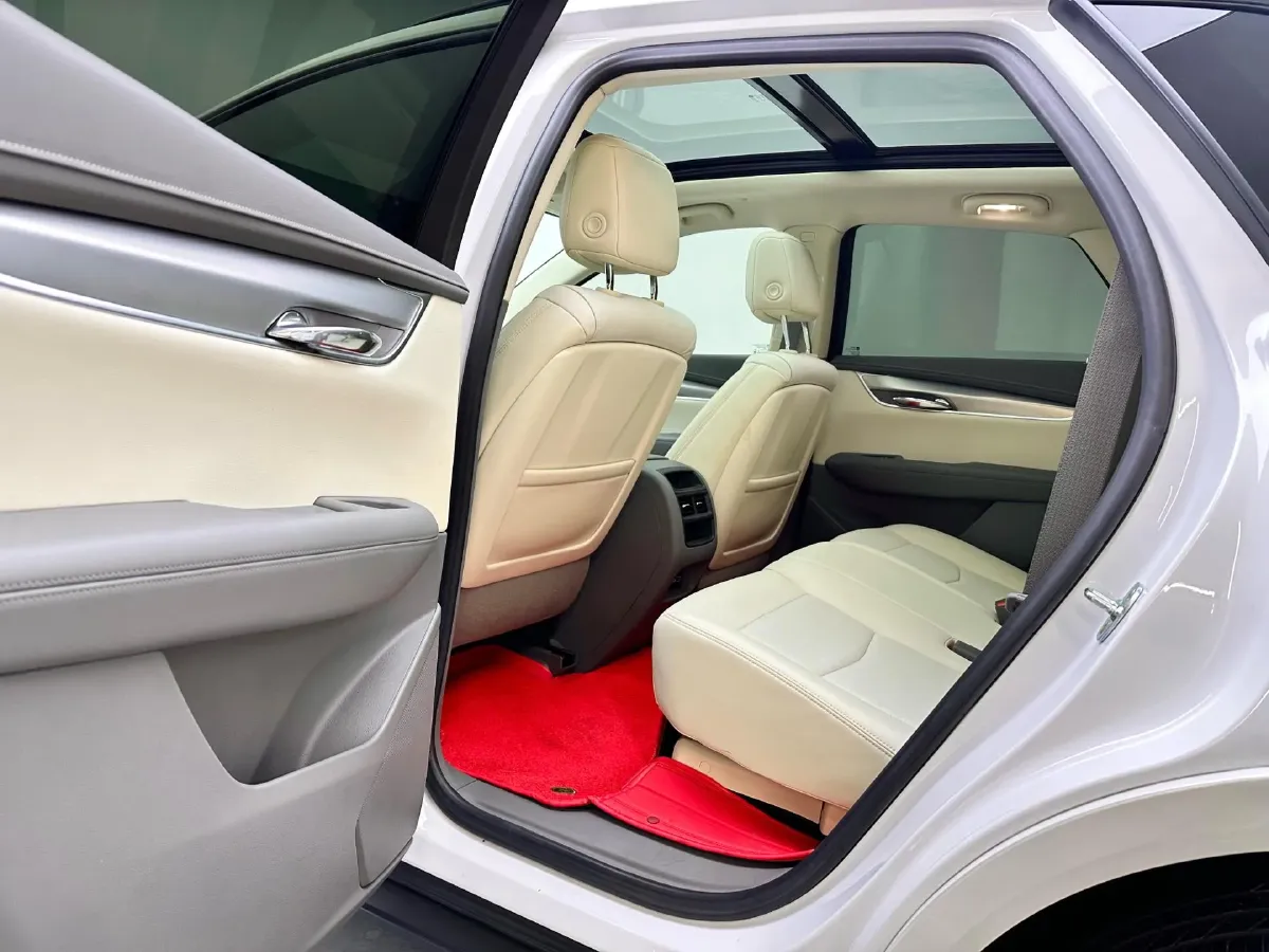 2024 Cadillac XT5 2.0T 237HP L4 9AT,autocango,china used car exporter,china ev exporter,chinese used car exporter,chinese used ev exporter