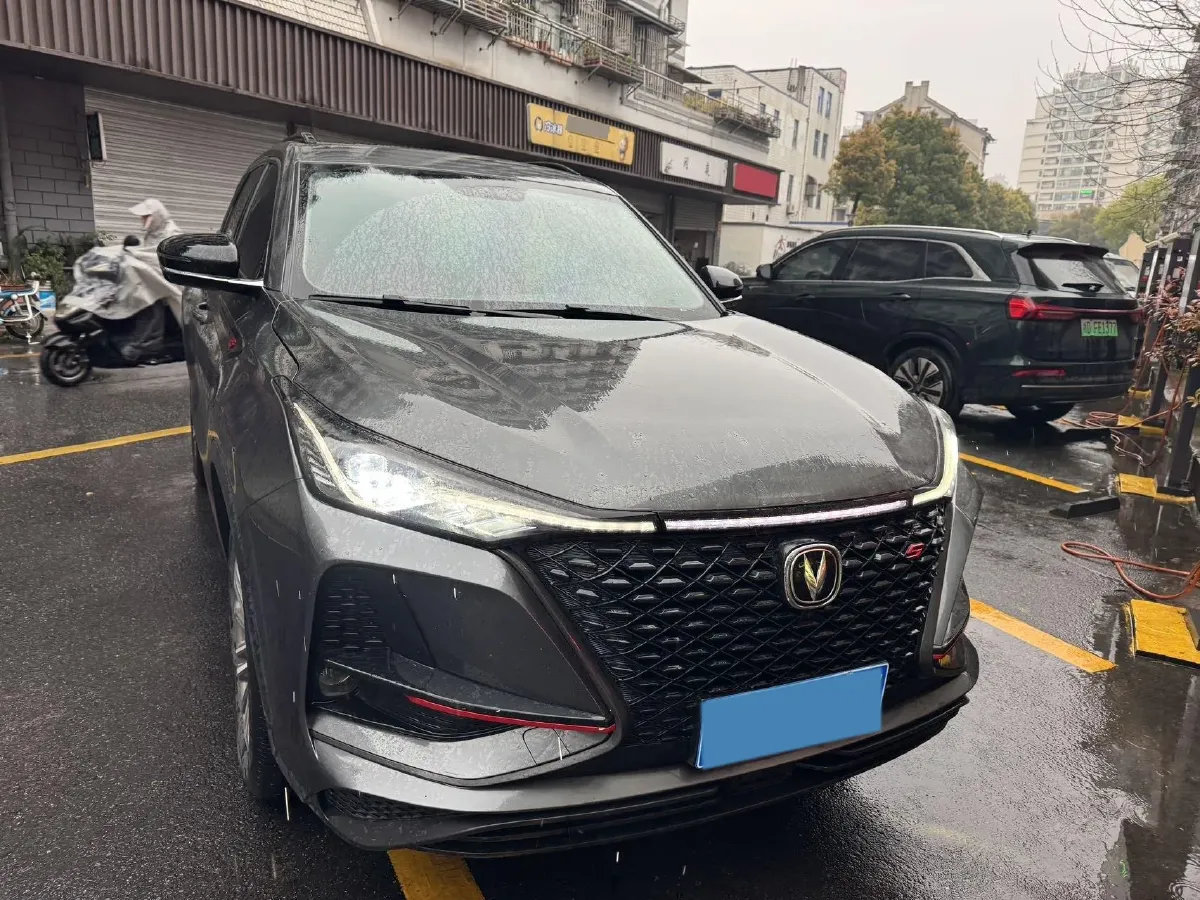 2021 ChangAn CS75 Plus 1.5T 178HP L4 6AT,autocango,china used car exporter,china ev exporter,chinese used car exporter,chinese used ev exporter