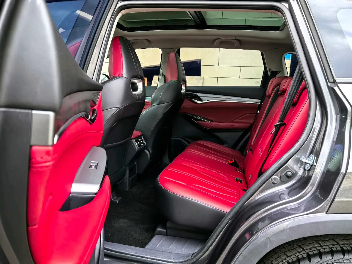 2022 ChangAn CS75 Plus 1.5T 178HP L4 6AT,autocango,china used car exporter,china ev exporter,chinese used car exporter,chinese used ev exporter