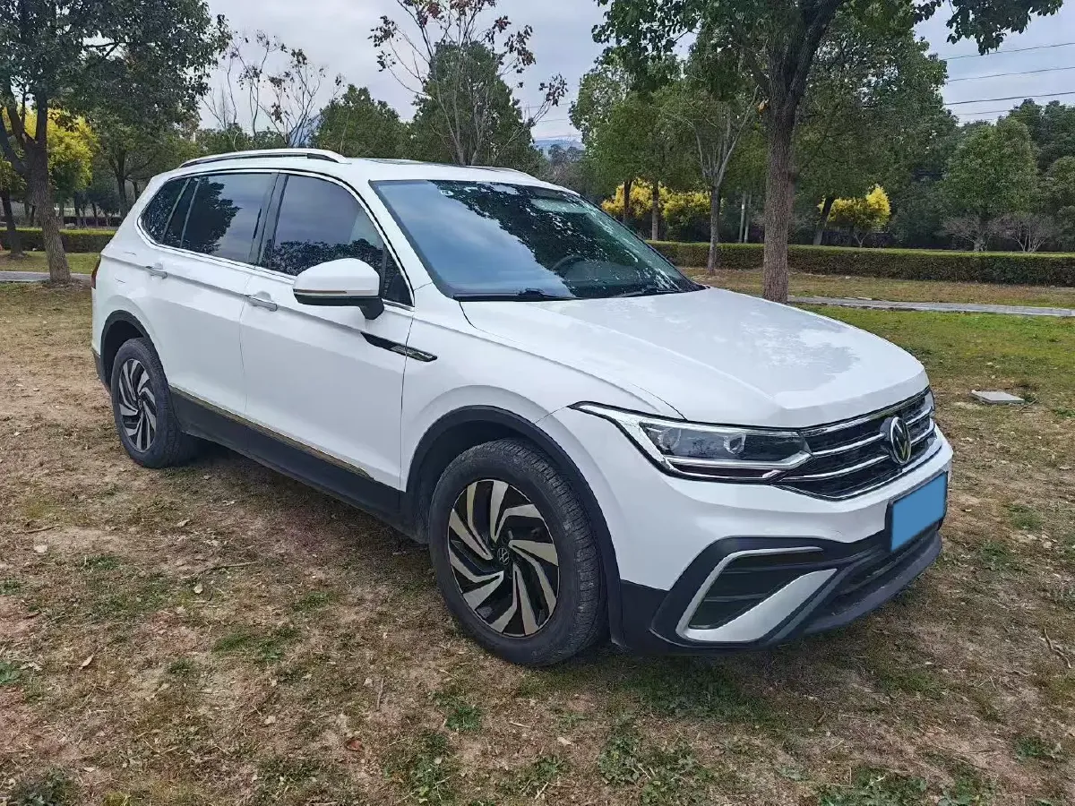 2023 Volkswagen Tiguan L 1.5T 160HP L4 7DCT,autocango,china used car exporter,china ev exporter,chinese used car exporter,chinese used ev exporter
