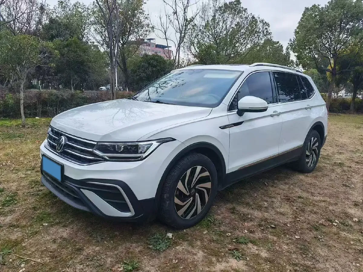 2023 Volkswagen Tiguan L 1.5T 160HP L4 7DCT,autocango,china used car exporter,china ev exporter,chinese used car exporter,chinese used ev exporter