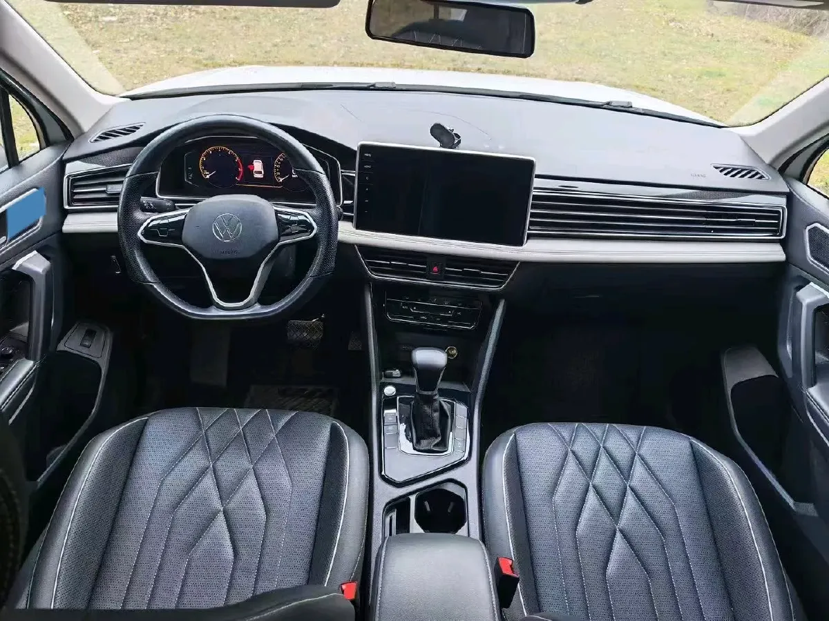 2023 Volkswagen Tiguan L 1.5T 160HP L4 7DCT,autocango,china used car exporter,china ev exporter,chinese used car exporter,chinese used ev exporter