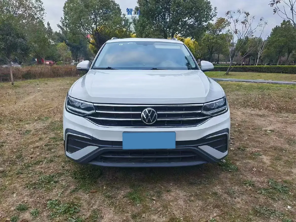2023 Volkswagen Tiguan L 1.5T 160HP L4 7DCT,autocango,china used car exporter,china ev exporter,chinese used car exporter,chinese used ev exporter
