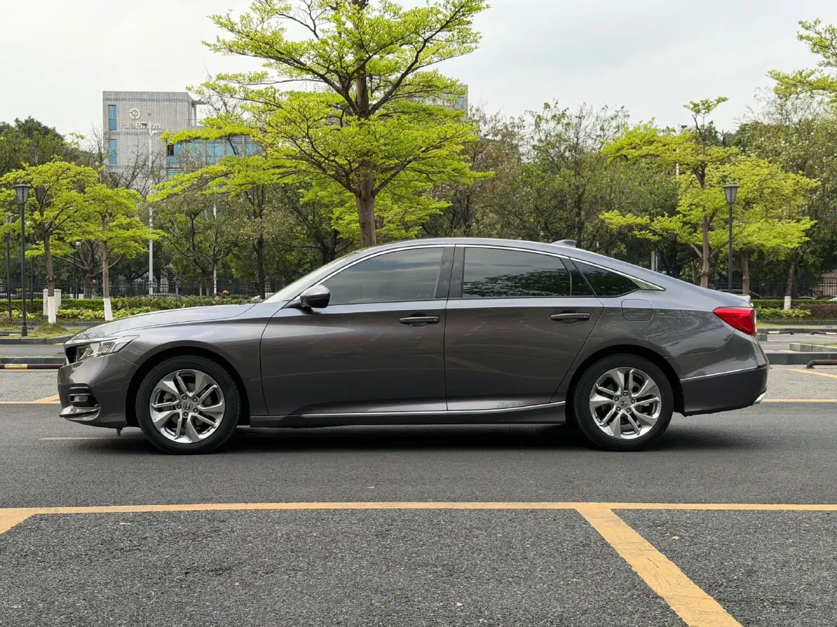 2021 Honda Accord 1.5T 194HP L4 CVT,autocango,china used car exporter,china ev exporter,chinese used car exporter,chinese used ev exporter