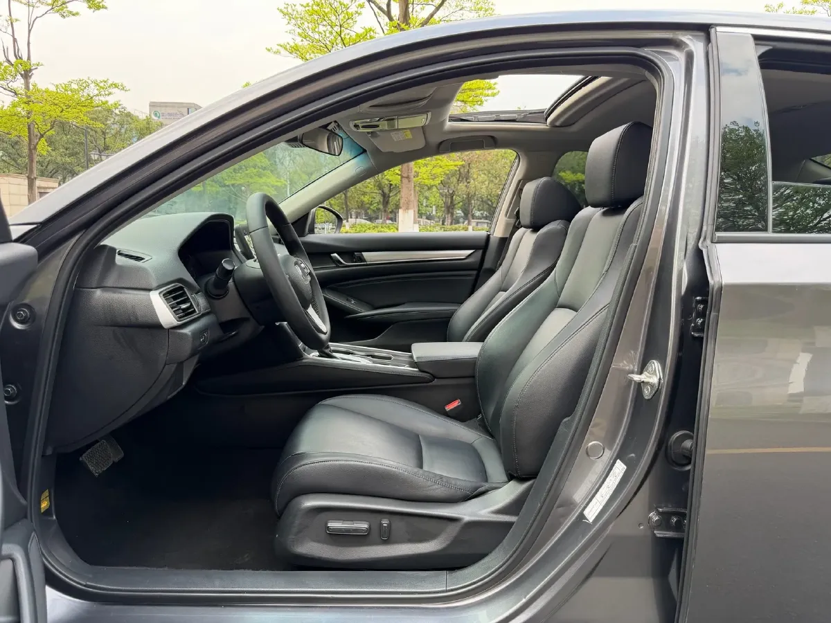 2021 Honda Accord 1.5T 194HP L4 CVT,autocango,china used car exporter,china ev exporter,chinese used car exporter,chinese used ev exporter