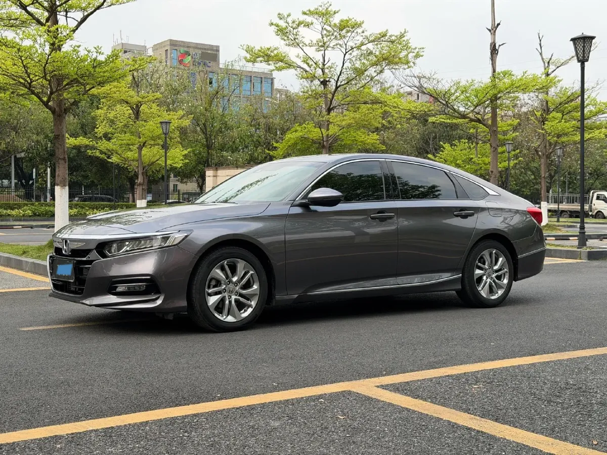 2021 Honda Accord 1.5T 194HP L4 CVT,autocango,china used car exporter,china ev exporter,chinese used car exporter,chinese used ev exporter