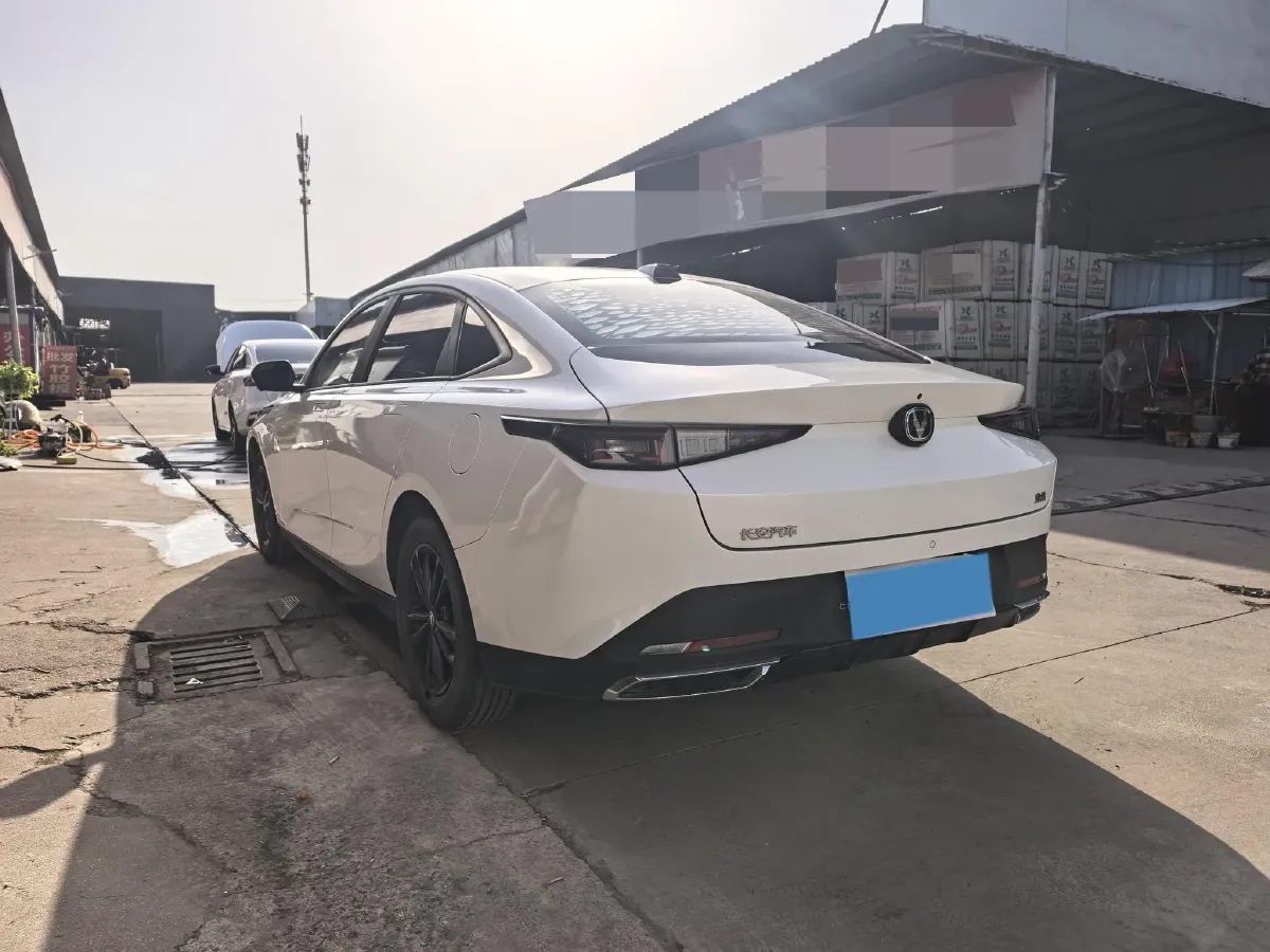 2023 ChangAn Lamore 1.5T 170HP L4 7DCT,autocango,china used car exporter,china ev exporter,chinese used car exporter,chinese used ev exporter