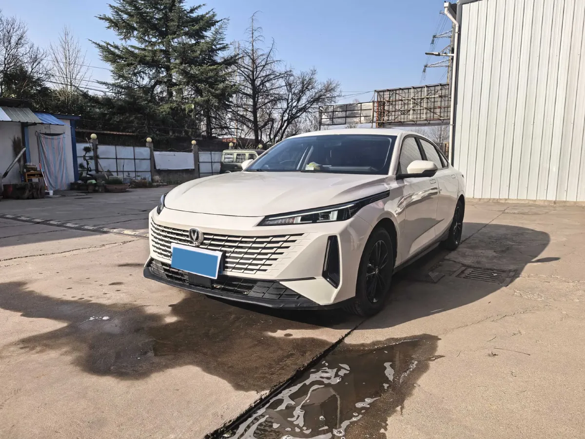 2023 ChangAn Lamore 1.5T 170HP L4 7DCT,autocango,china used car exporter,china ev exporter,chinese used car exporter,chinese used ev exporter