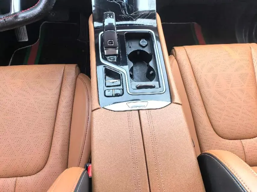 2022 Bestune T99 2.0T 224HP L4 8AT,autocango,china used car exporter,china ev exporter,chinese used car exporter,chinese used ev exporter